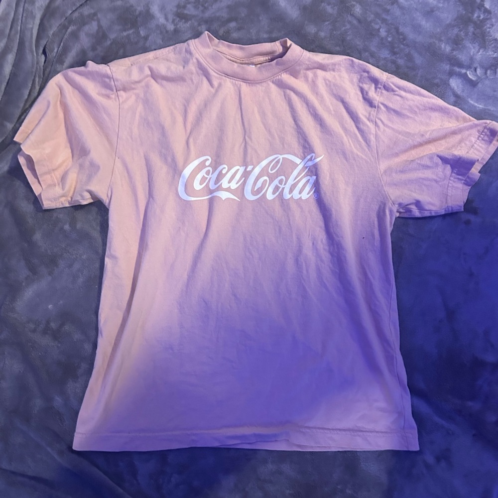 cocacola graphic tee🩷